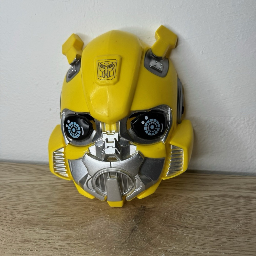 Hasbro 2023 Transformers Bumblebee Yellow Plastic Halloween Childs Mask 0733EF01